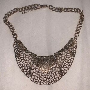 Gold chunky necklace